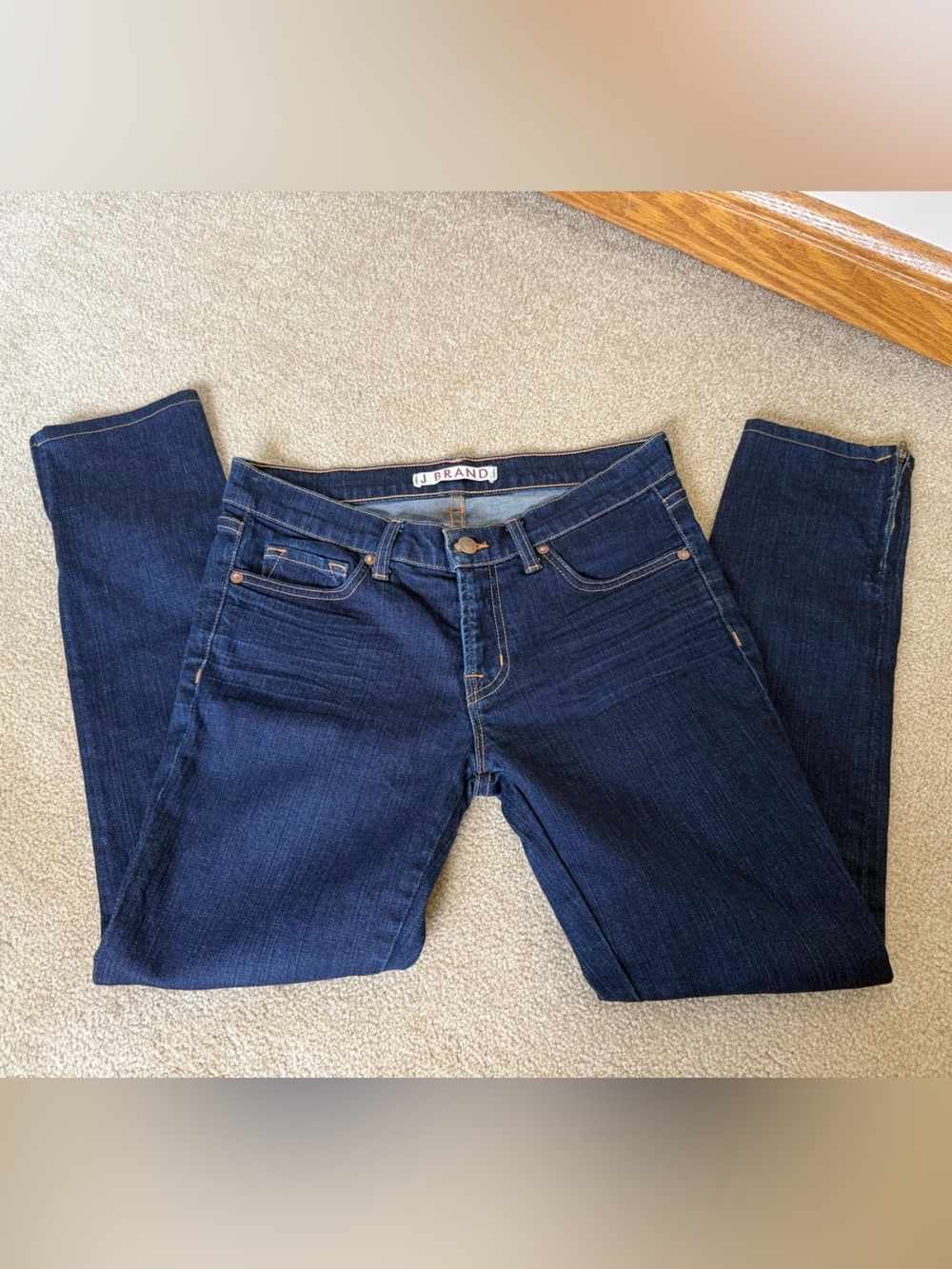 J Brand jeans dark wash size 28 straight leg skinny, zipper detail on ankles